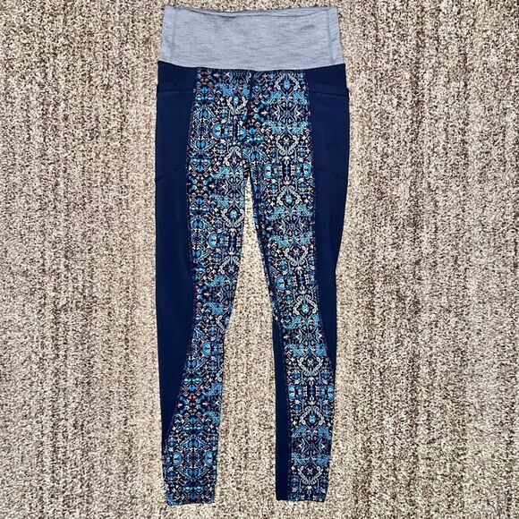 Athleta Women's High Rise Tapestry Chaturanga To Town Leggings in Blue XS - Picture 1 of 10